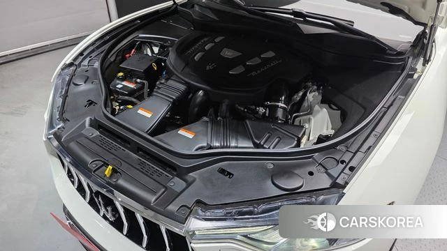 Maserati Levante id 4586724 из Кореи 26