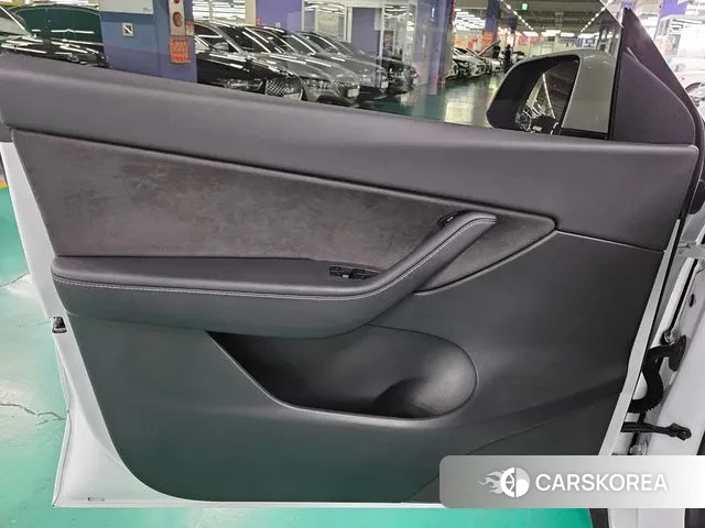 Tesla Model Y id 2994514 из Кореи 9