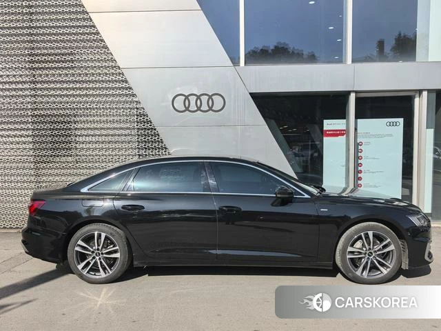 Audi A6L id 4260909 из Китая 10