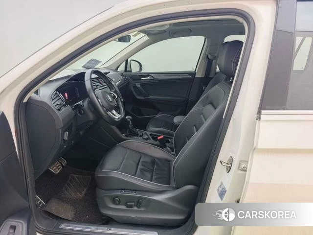 Volkswagen Tiguan L 2020 Белый из Китая, фото 6