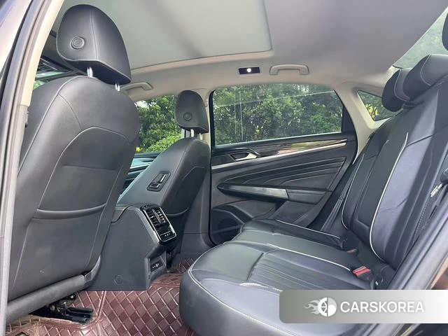 Volkswagen Passat 2023 Черный из Китая, фото 6