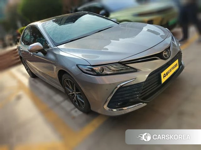 Toyota Camry 2021 Темно-серый из Китая, фото 6
