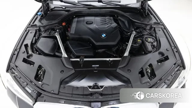 BMW 5 Series (G30) id 3695351 из Кореи 16