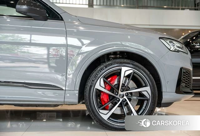 Audi SQ7 id 4260784 из Китая 18