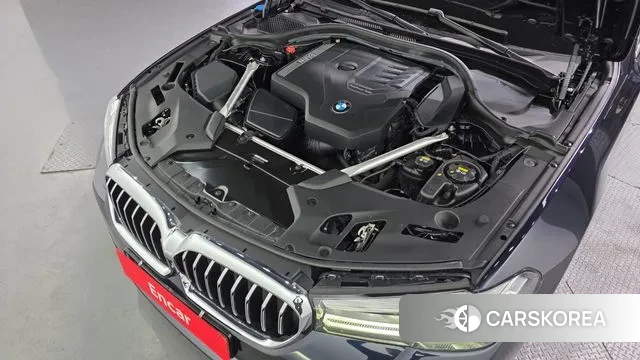 BMW 5 Series (G30) id 3685659 из Кореи 16