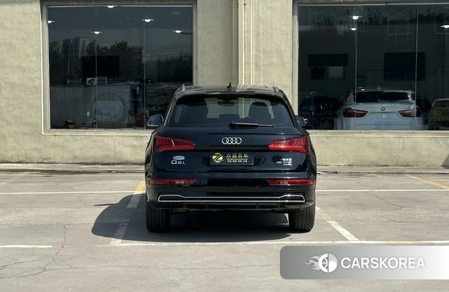 Audi Q5L id 3876339 из Китая 13