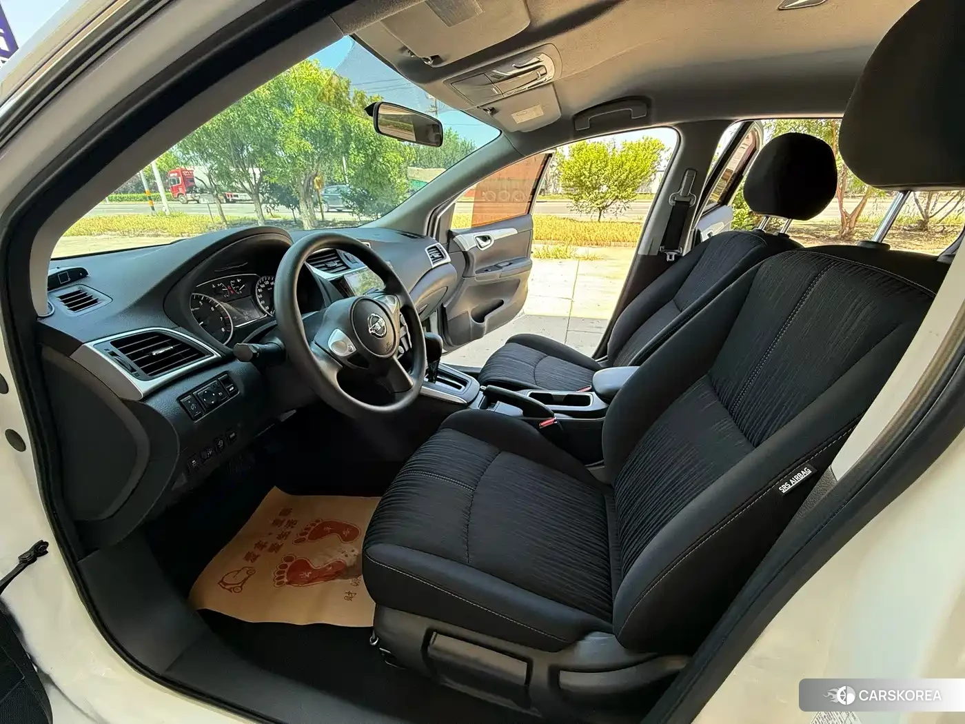 Nissan Sylphy 2024 Белый из Китая, фото 6