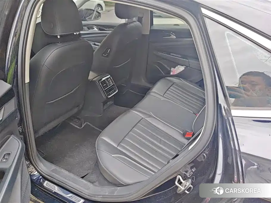 Volkswagen Passat id 4547558 из Китая 12