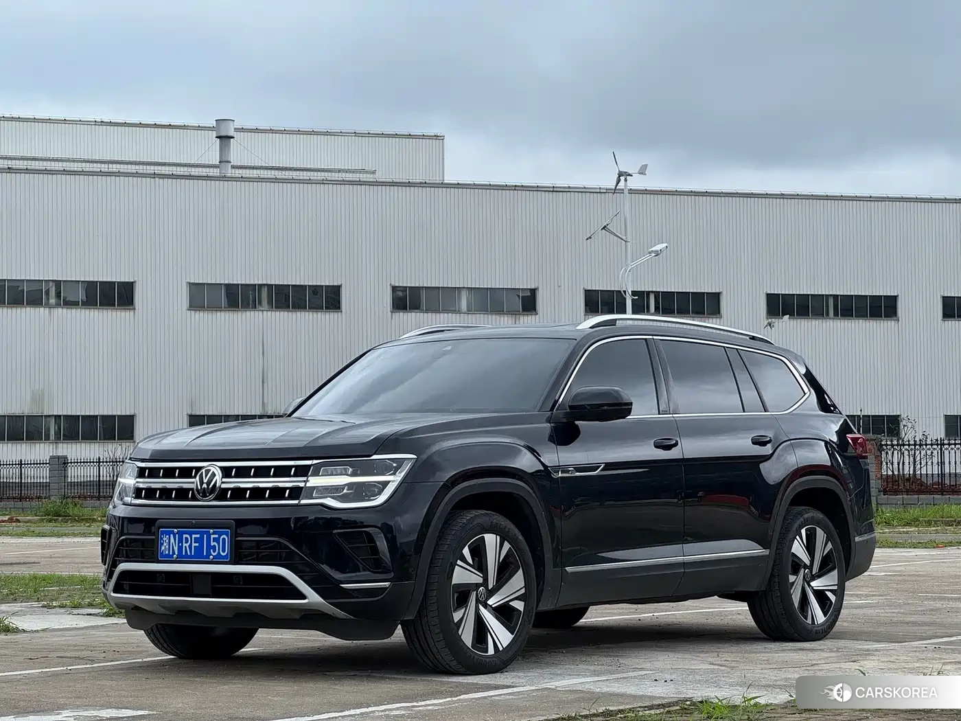 Volkswagen Touareg id 4644602 из Китая 8