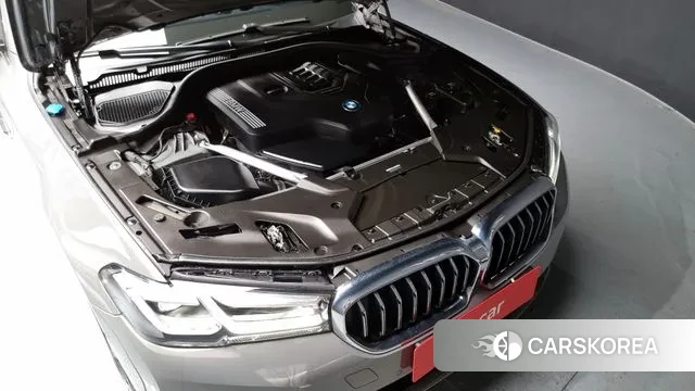 BMW 5 Series (G30) id 2894772 из Кореи 16