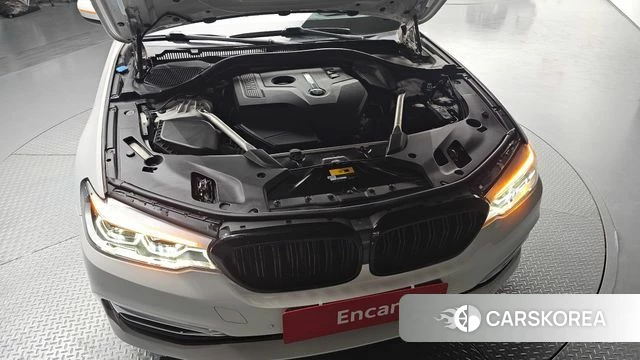 BMW 5 Series (G30) id 4435125 из Кореи 29