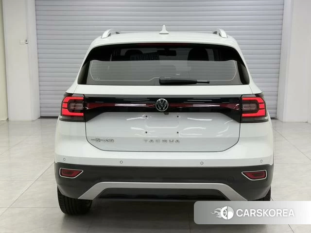 Volkswagen Exploring the shadow id 4298035 из Китая 15