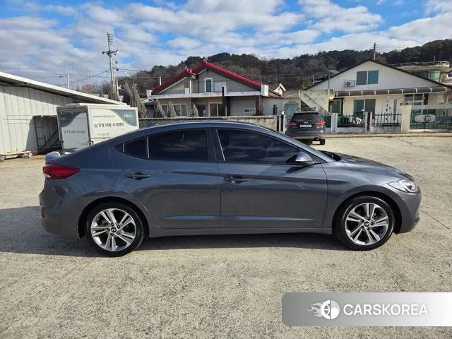 Hyundai Avante AD id 3568685 из Кореи 15