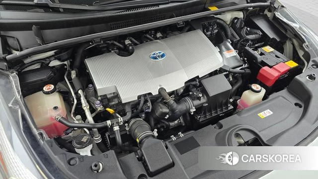 Toyota Prius 4th Generation id 4795047 из Кореи 16