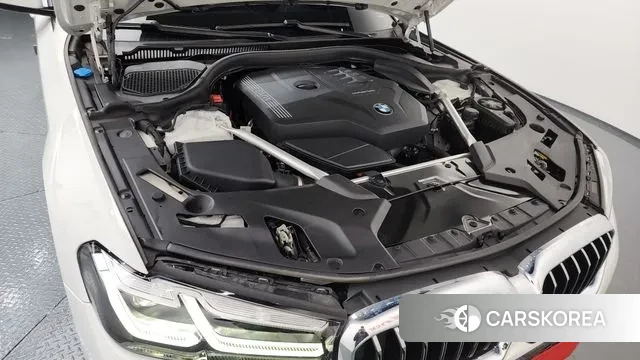 BMW 5 Series (G30) id 3432056 из Кореи 16