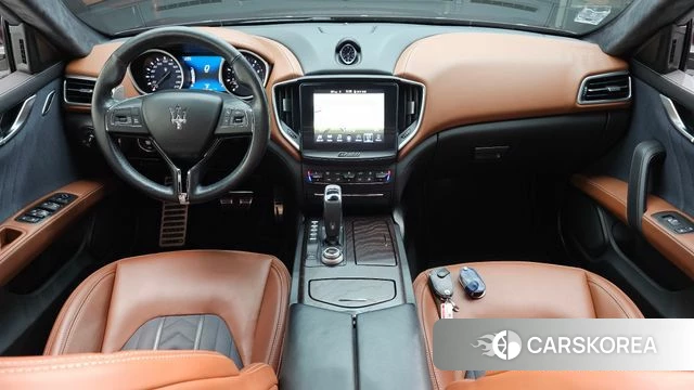 Maserati Ghibli id 4672460 из Кореи 27
