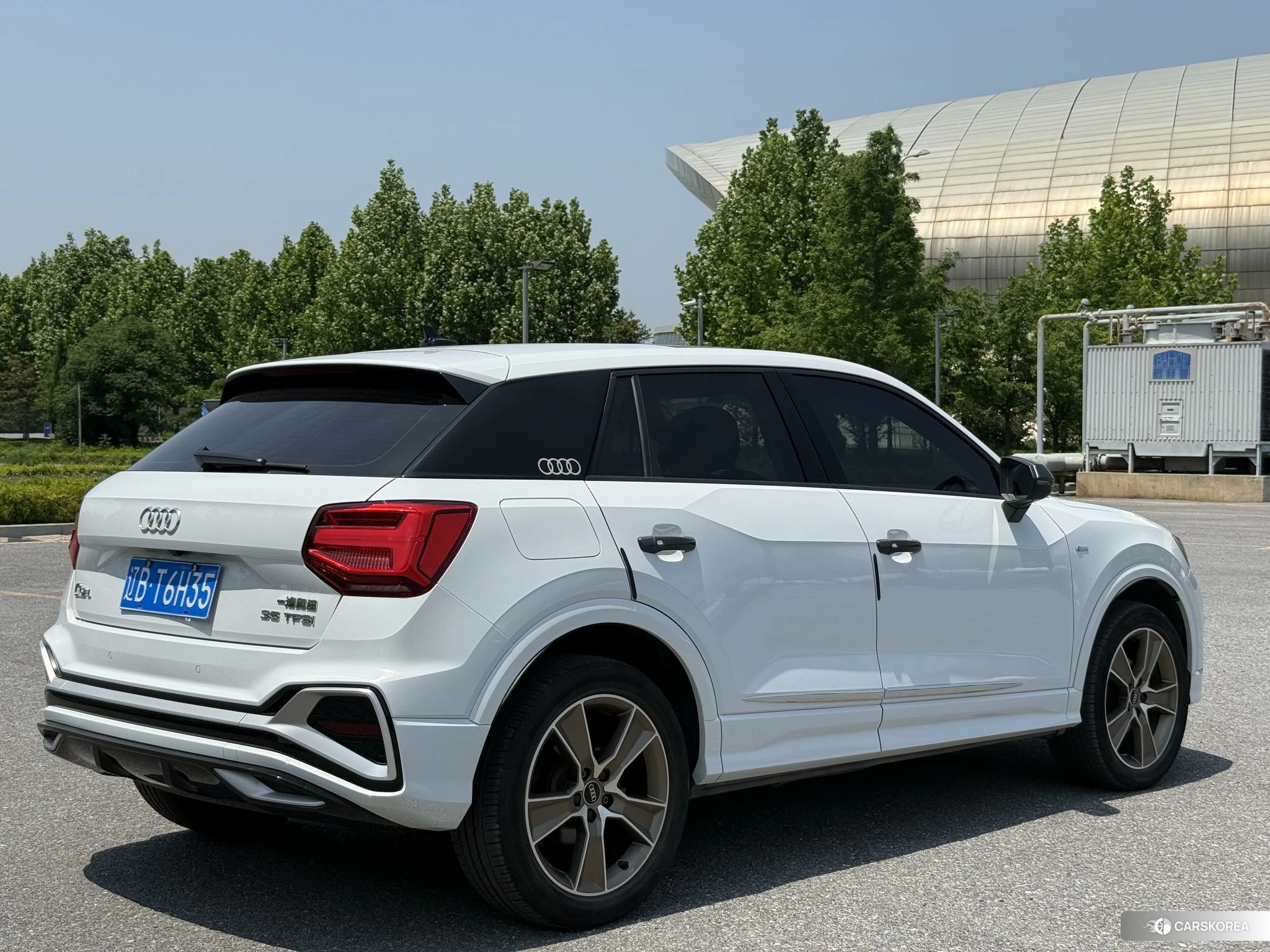 Audi Q2L id 4419139 из Китая 18
