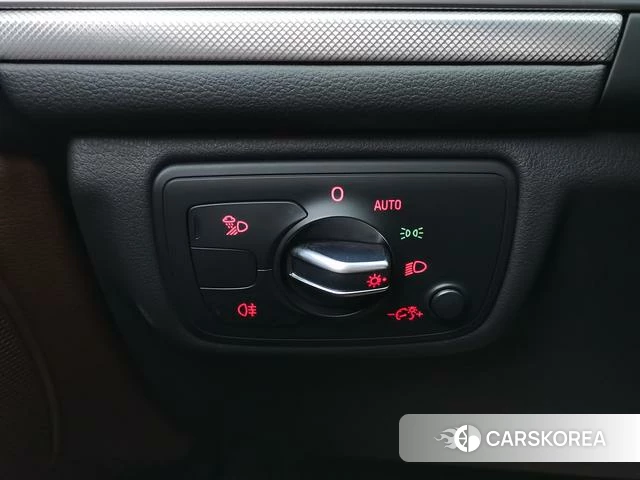 Audi A6L id 4219971 из Китая 21