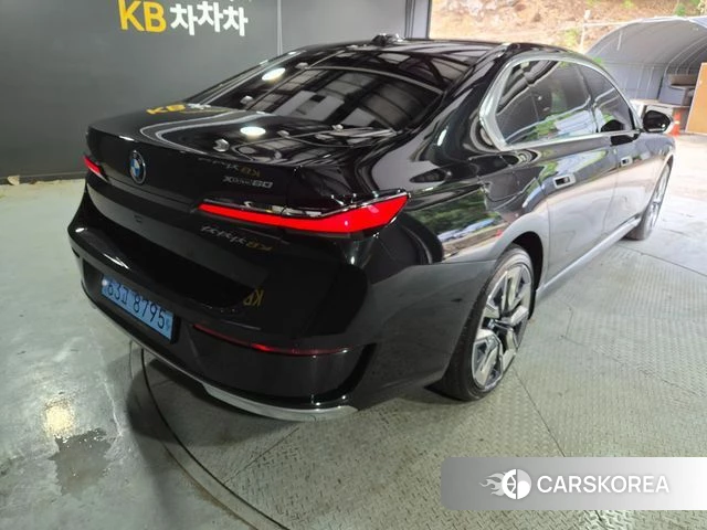BMW i7 (G70) id 4701554 из Кореи 16