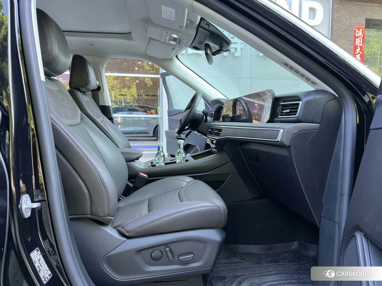Ford Explorer 2024 Черный из Китая, фото 6