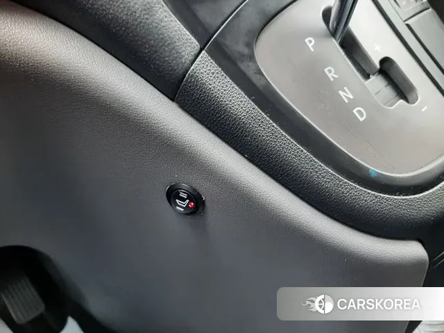 Hyundai The New Grand Starex id 3697588 из Кореи 16