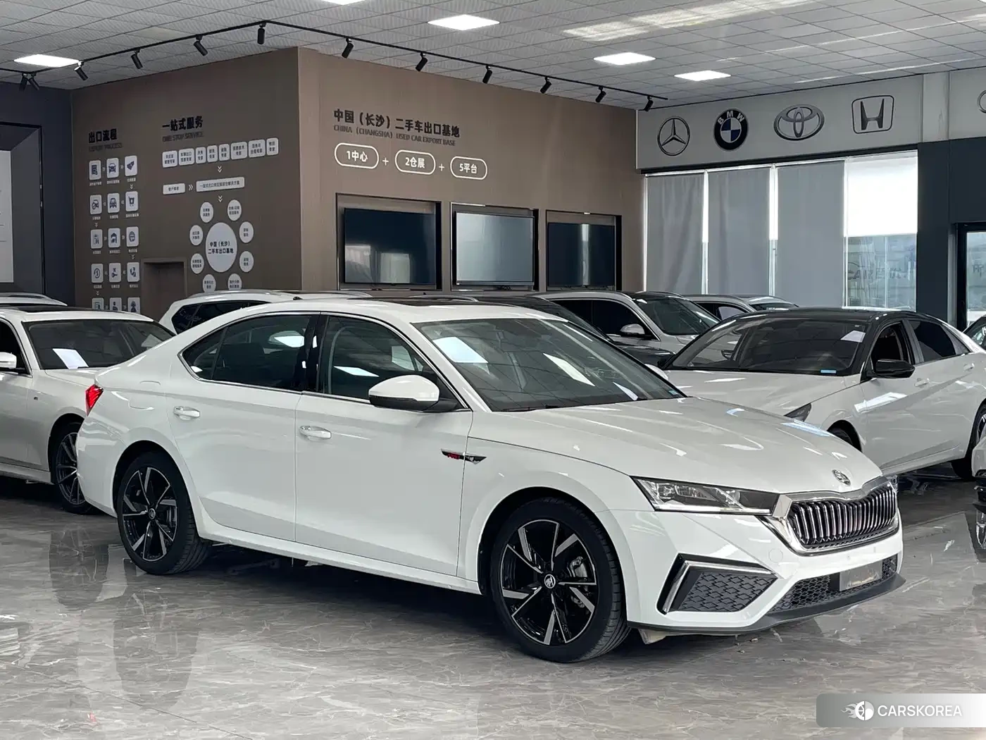 Skoda Octavia id 4659853 из Китая 12