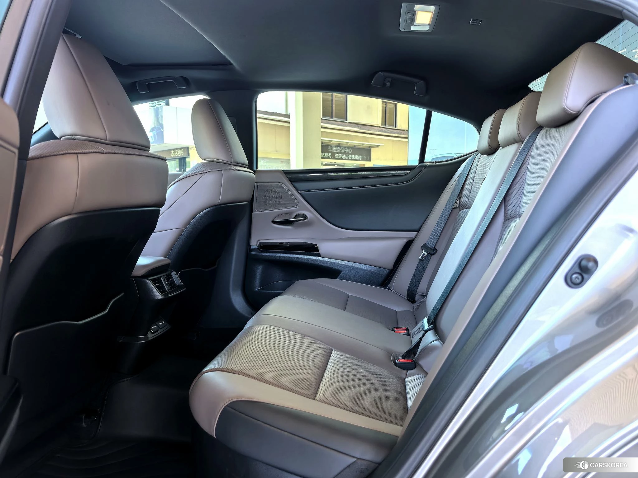 Lexus ES id 4510864 из Китая 8