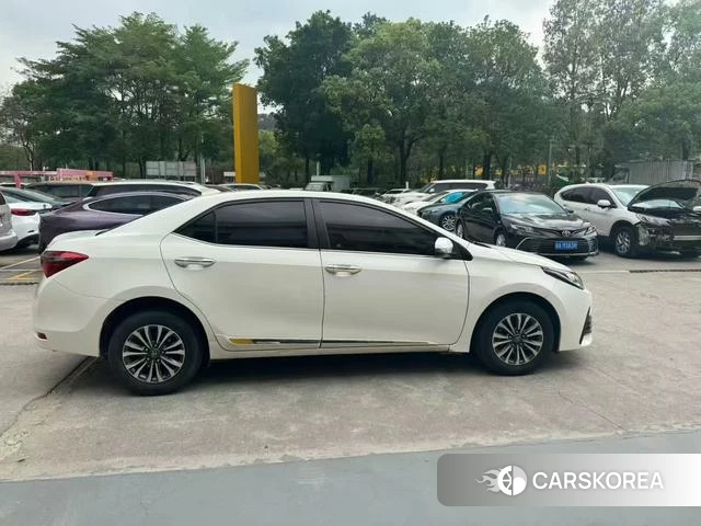Toyota Corolla 2018 Белый из Китая, фото 6