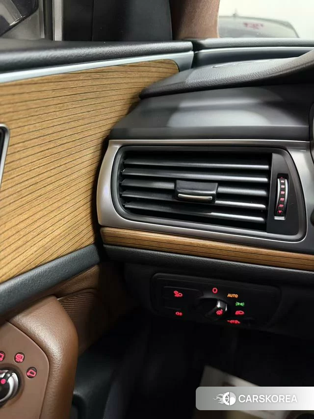 Audi A6L id 4207276 из Китая 10