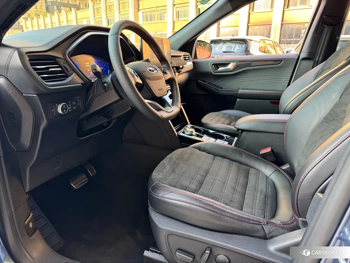 Ford Escape 2022 Silver/gray из Китая, фото 6