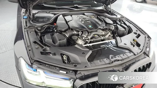 BMW 5 Series (G30) id 3660591 из Кореи 16