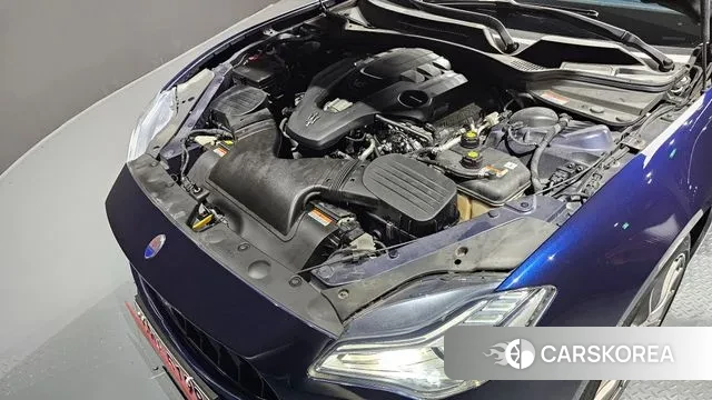 Maserati Quattroporte id 3176924 из Кореи 16