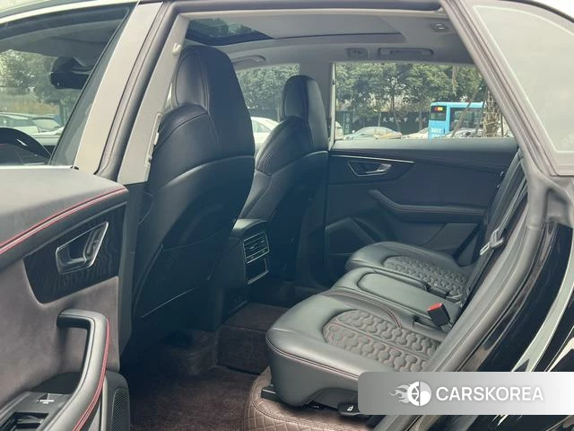 Audi Q8 2022 Черный из Китая, фото 6