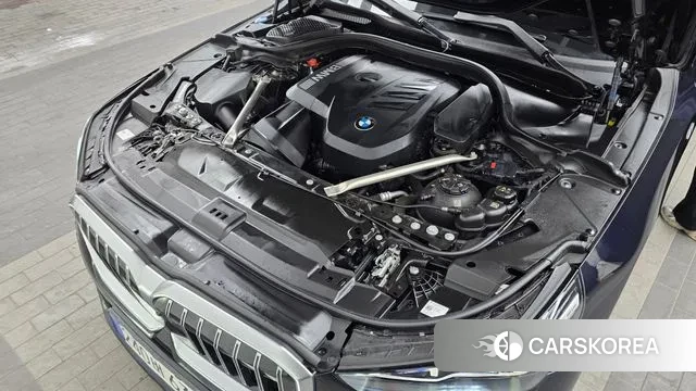 BMW 5 Series (G60) id 3576370 из Кореи 16