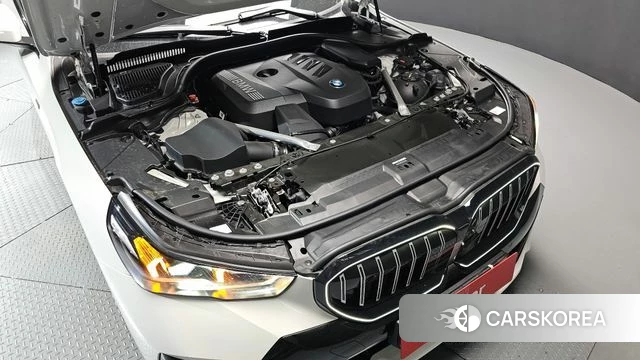 BMW 5 Series (G60) id 4177420 из Кореи 16