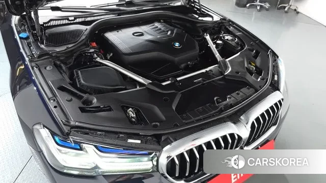 BMW 5 Series (G30) id 3289479 из Кореи 16