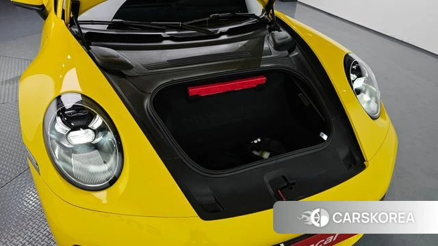 Porsche 911(992) id 4389534 из Кореи 16