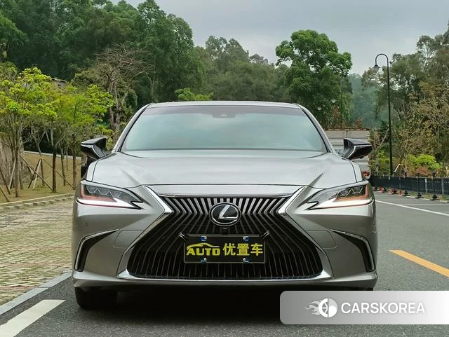 Lexus ES 2021 Темно-серый из Китая, фото 6