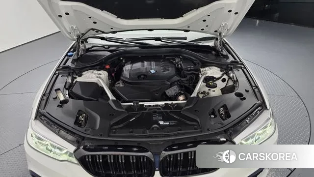 BMW 5 Series (G30) id 3736339 из Кореи 16