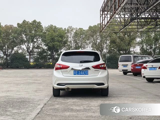 Nissan TIIDA id 4258304 из Китая 7