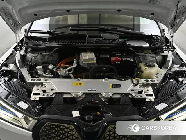 BMW iX id 3591976 из Кореи 16