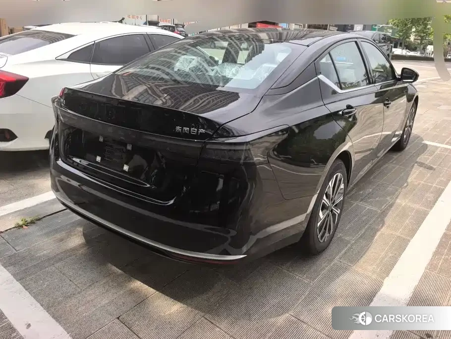 Nissan Altima id 4649325 из Китая 12