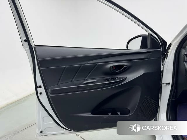 Toyota YARIS L Zhixuan id 4265703 из Китая 24