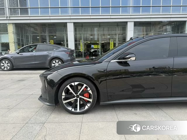 Weilai ET5 id 4027664 из Китая 13