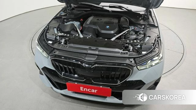 BMW 5 Series (G60) id 3952536 из Кореи 16