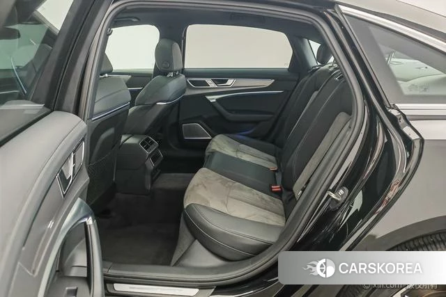 Audi A6L id 4275986 из Китая 20