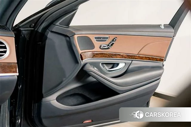 Mercedes-Benz S-class id 3857708 из Китая 21