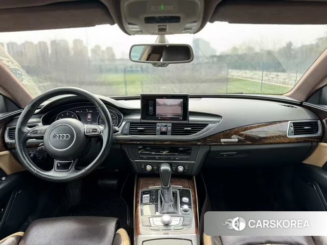 Audi A7 2018 Белый из Китая, фото 6