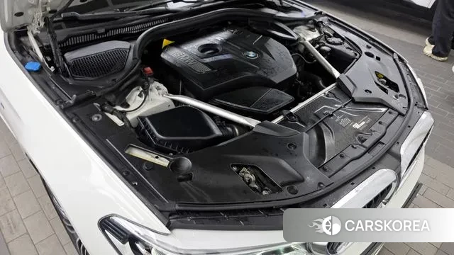 BMW 5 Series (G30) id 3698518 из Кореи 16