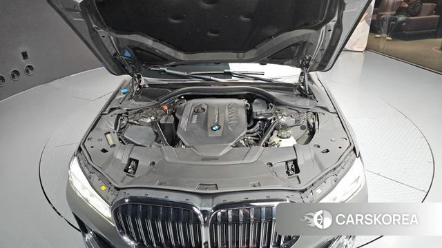 BMW 7 Series (G11) id 4383989 из Кореи 31